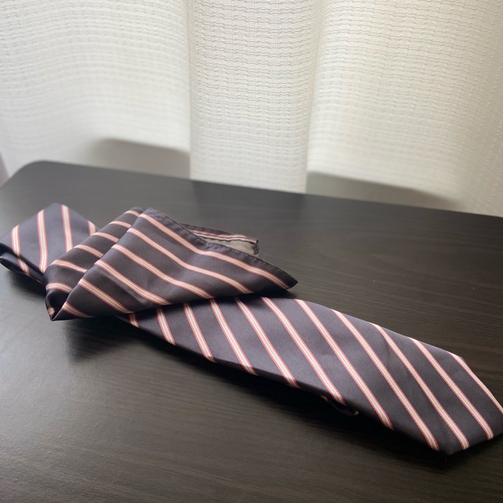Alexander Julian Colours Tie w/ handkerchief